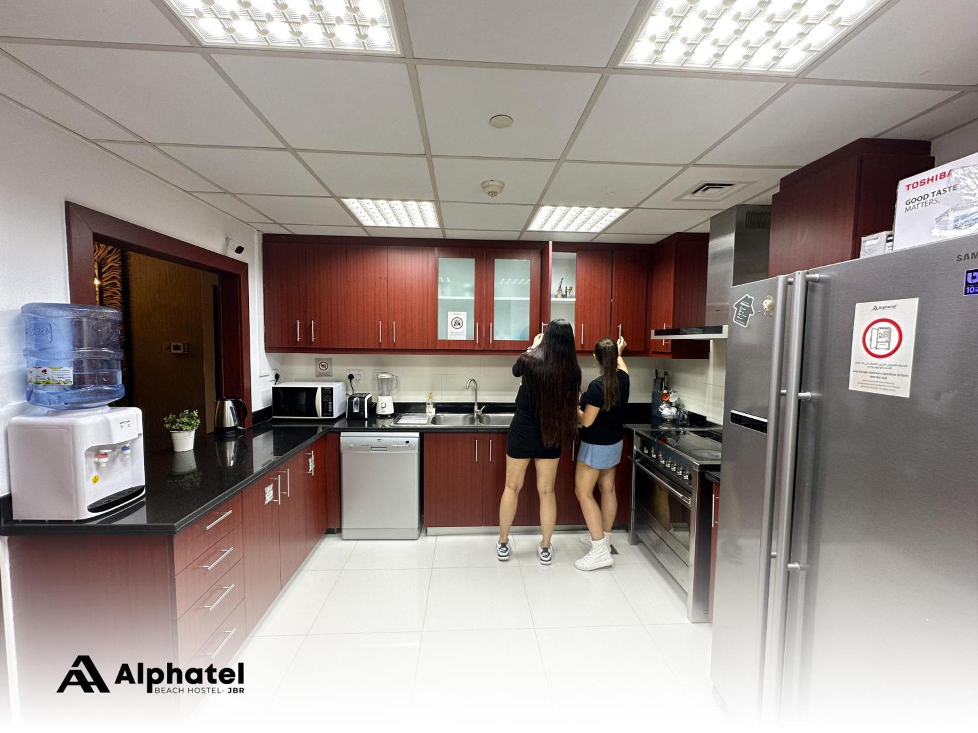 Alphatel Beach Hostel Jbr Дубай Экстерьер фото
